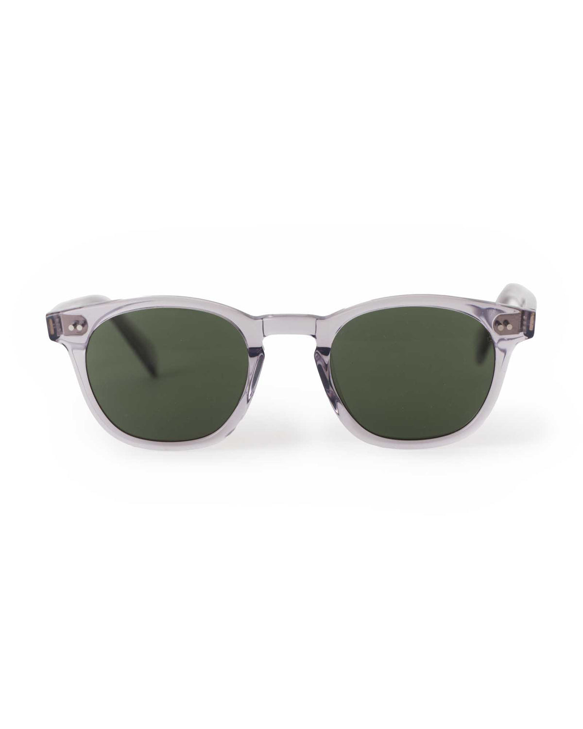instock_m_q226_legend-grey-smoke_portrait_001